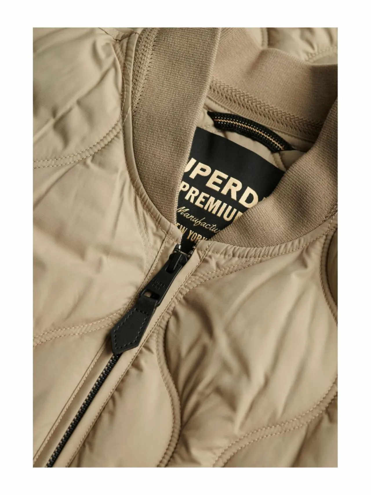 Takit<Superdry Short Quilted Liner -takki 9UN WINTER TWIG BEIGE