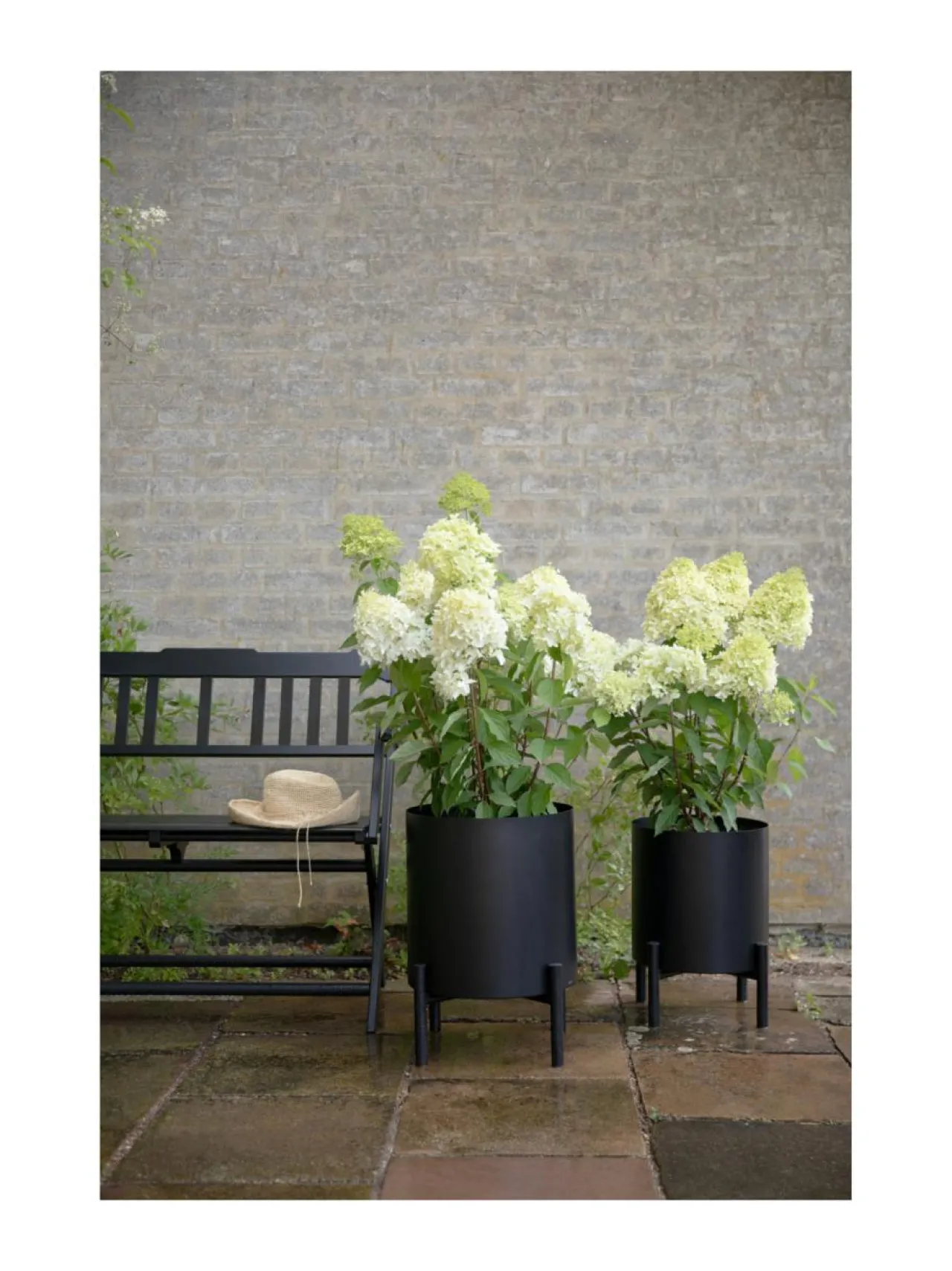 Ruukut & Istutusastiat<Eva Solo Outdoor Simply Grow ulkoruukku Ø 37 cm MUSTA