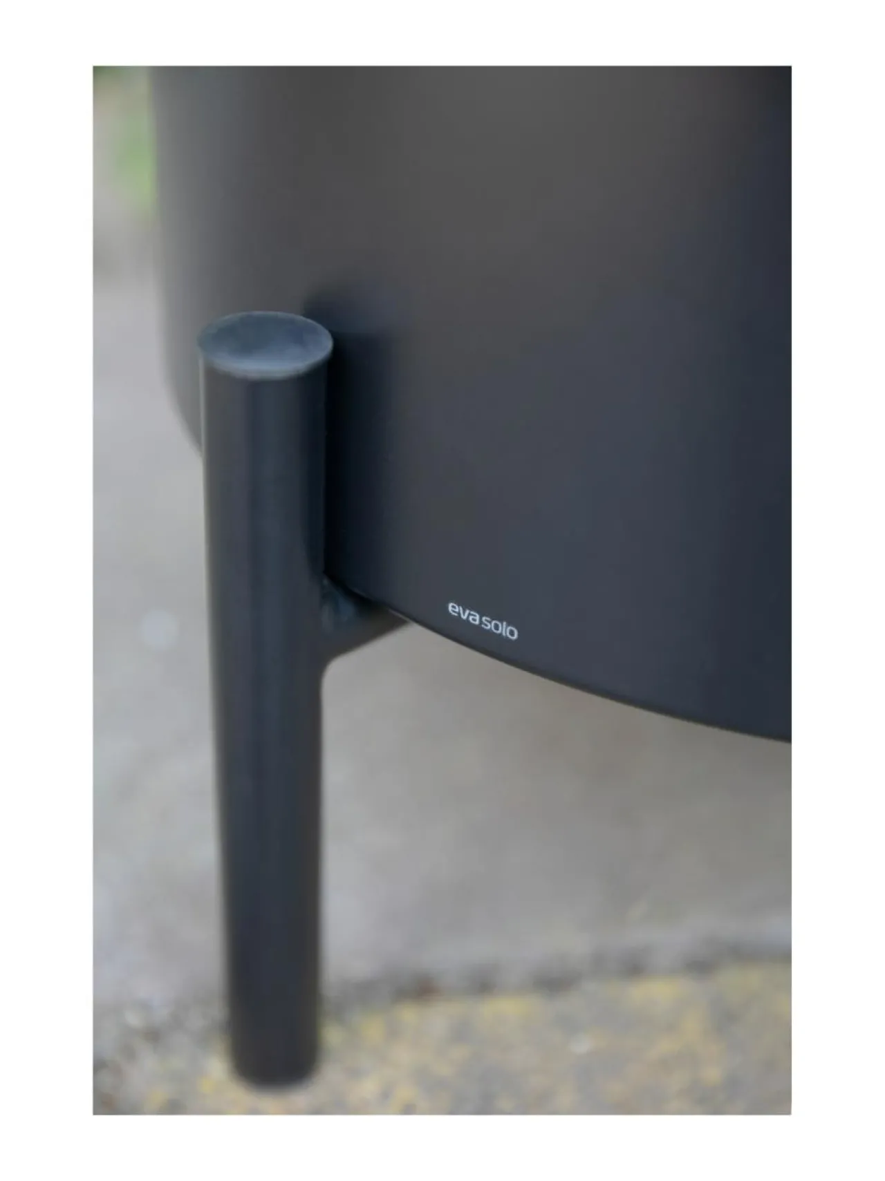 Ruukut & Istutusastiat<Eva Solo Outdoor Simply Grow ulkoruukku Ø 37 cm MUSTA
