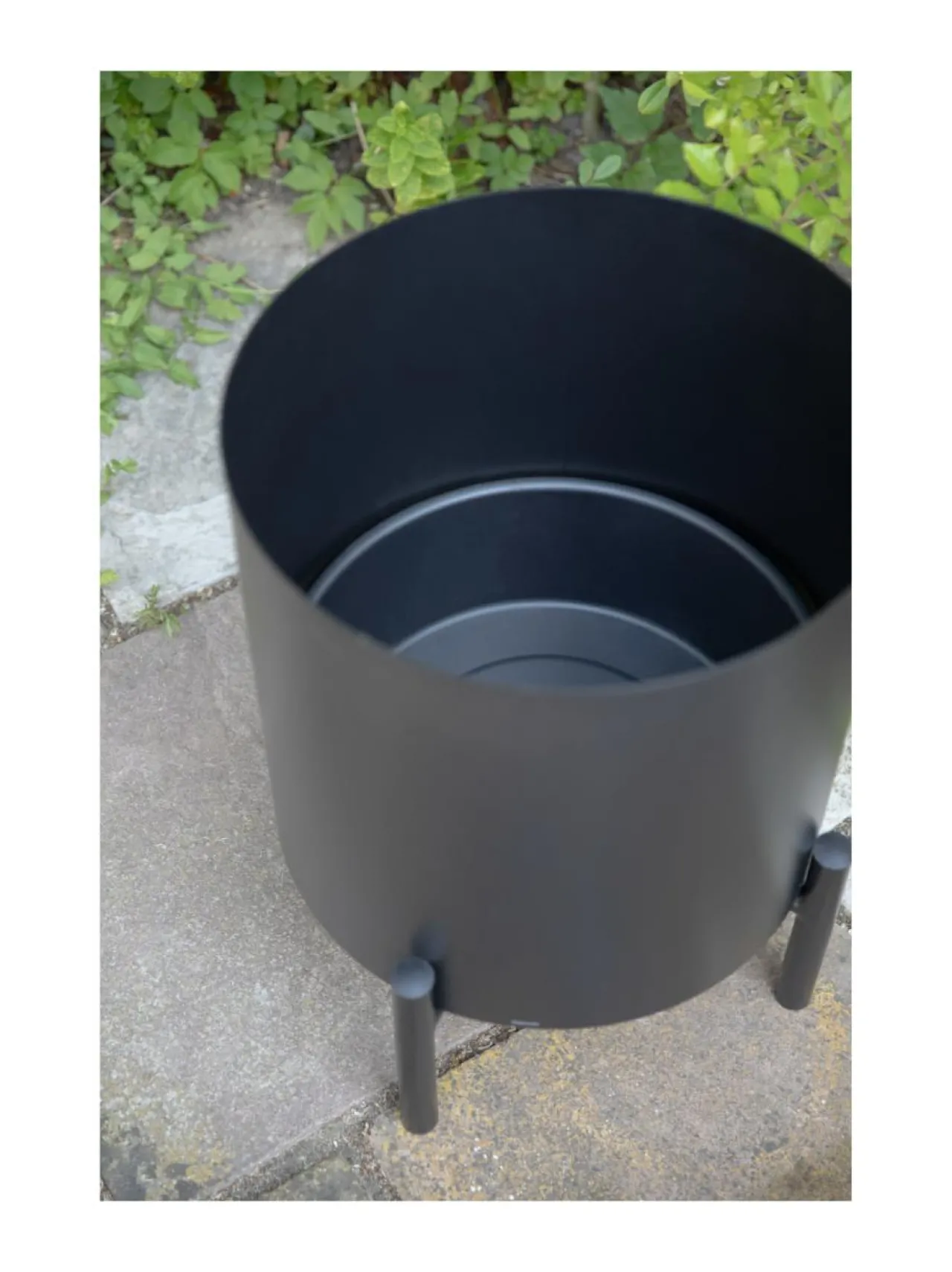 Ruukut & Istutusastiat<Eva Solo Outdoor Simply Grow ulkoruukku Ø 37 cm MUSTA