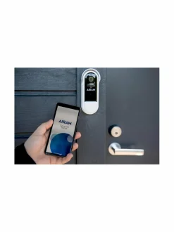 Turvatuotteet<Airam SmartHome-älyovikello WHITE