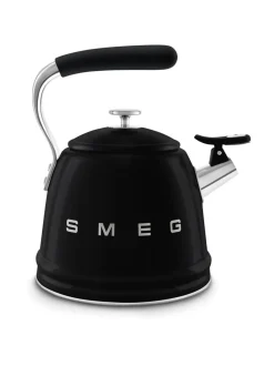 Smeg viheltävä vesipannu WKF01BL, musta^ Tee, Kahvi & Vesi