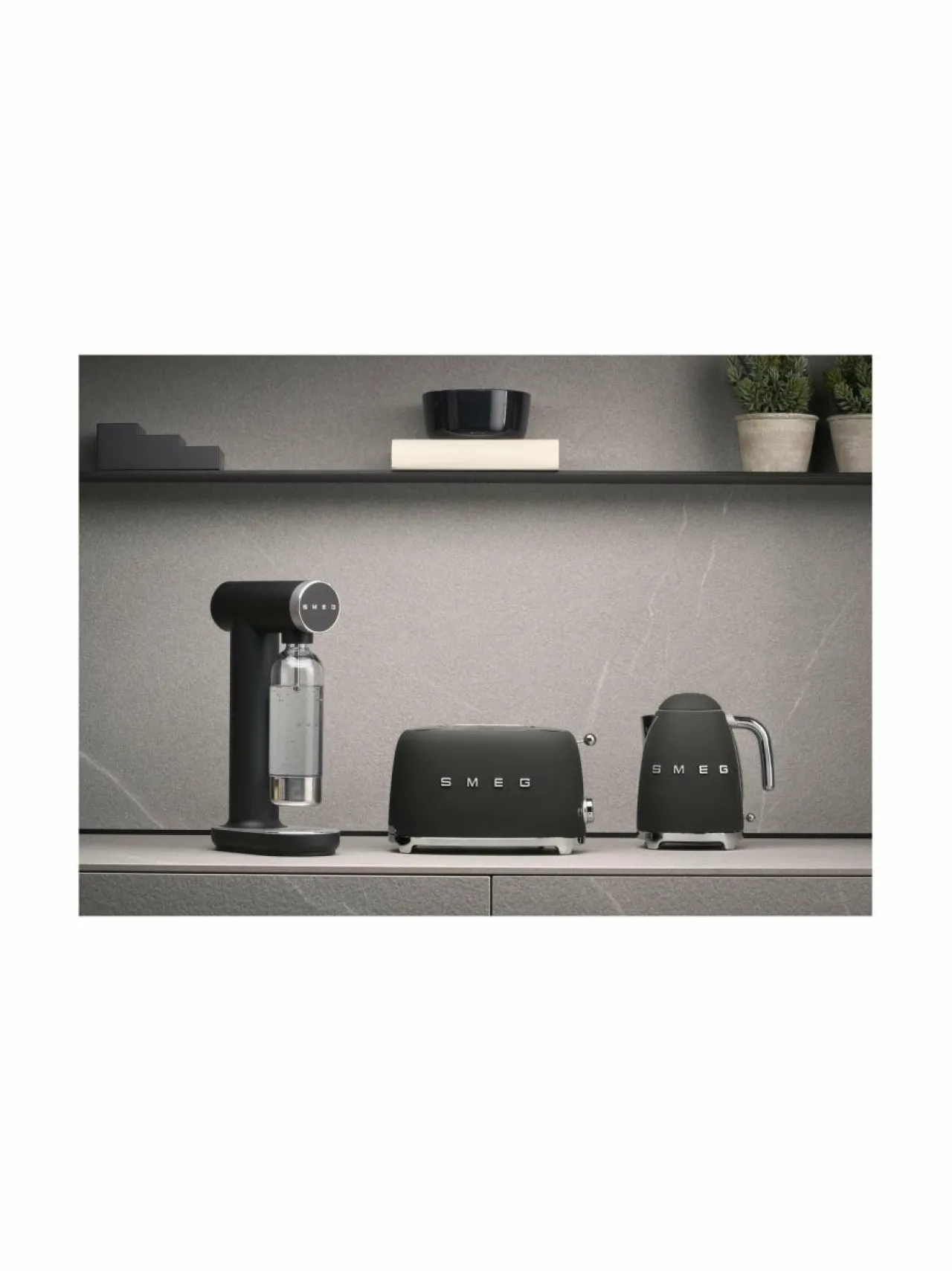 Muut Keittiölaitteet<Smeg Soda Maker -hiilihapotuslaite BLACK