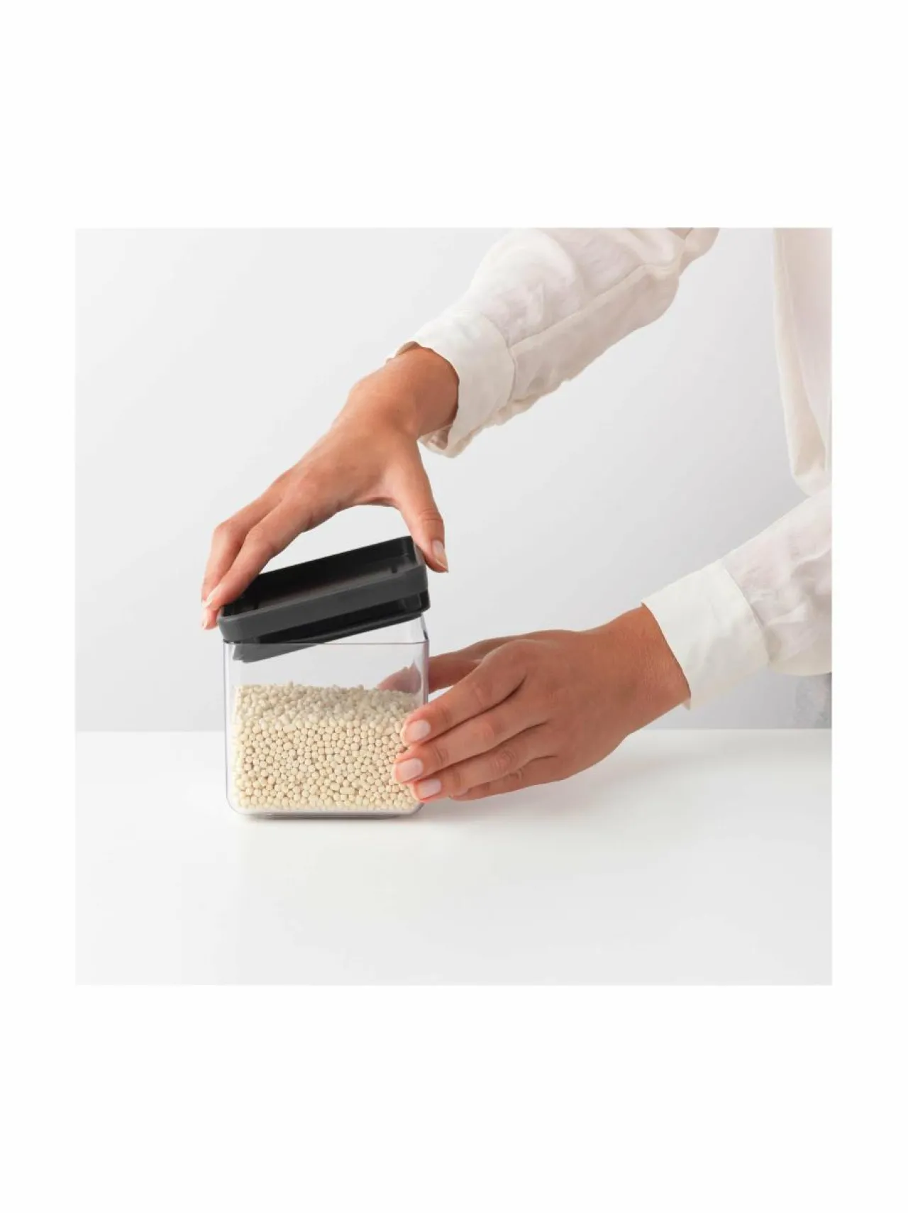 Brabantia Square Canister -säilytyspurkki 0,7 l^ Keittiötarvikkeet