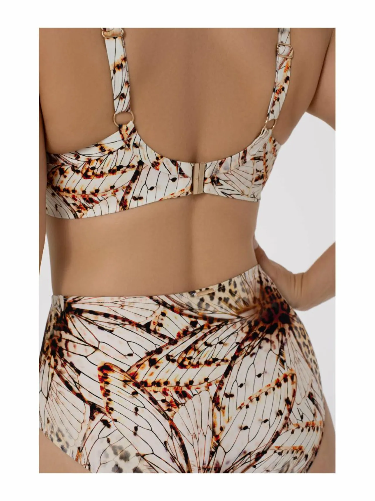 Uima-Asut<Marc & André Stay Wild High Waist -bikinialaosa WHITE/ BROWN (WT1/BR5)