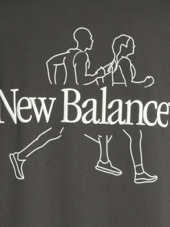 Paidat, Hupparit & Colleget<New Balance Street Classics Runners -t-paita BLK BLACK CEMENT