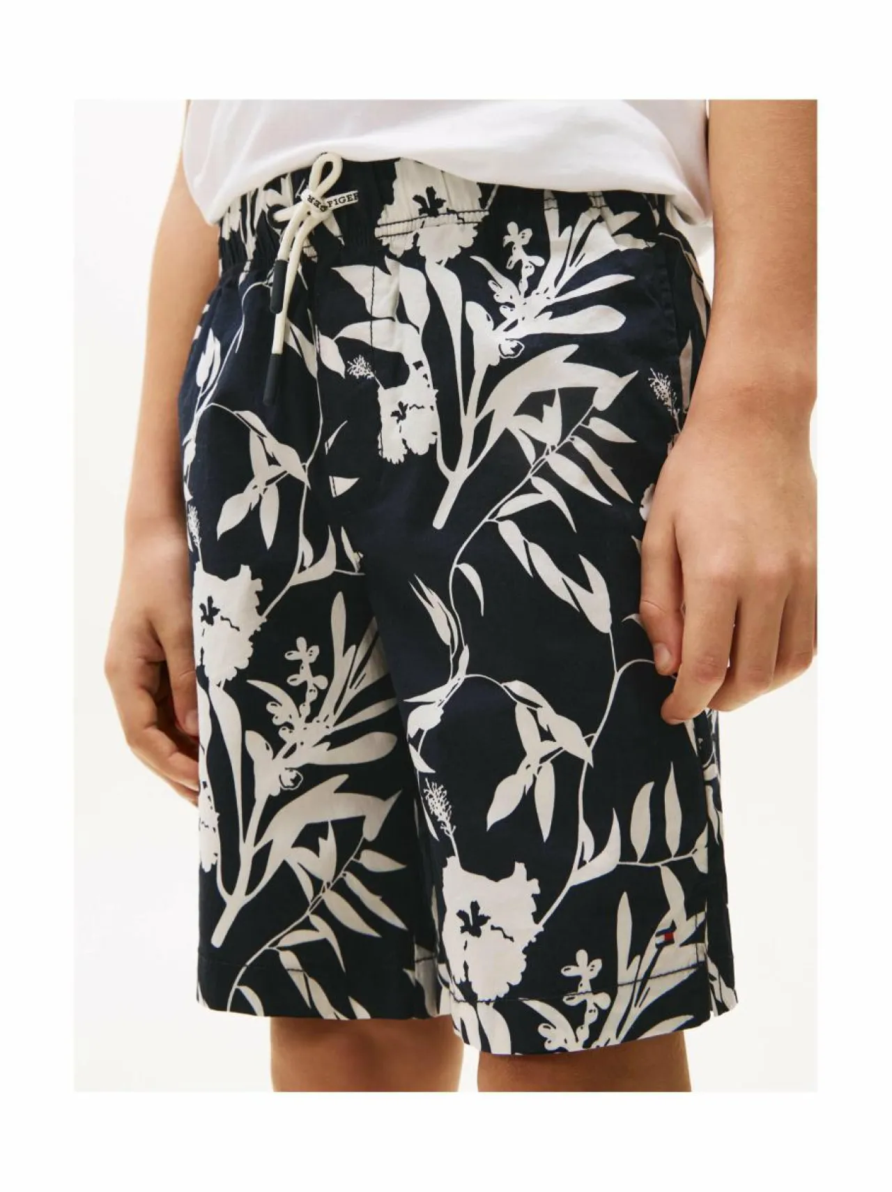 Shortsit<Tommy Hilfiger Stretch Poplin Printed -shortsit 0GY DARK NIGHT NAVY FLORAL PRINT