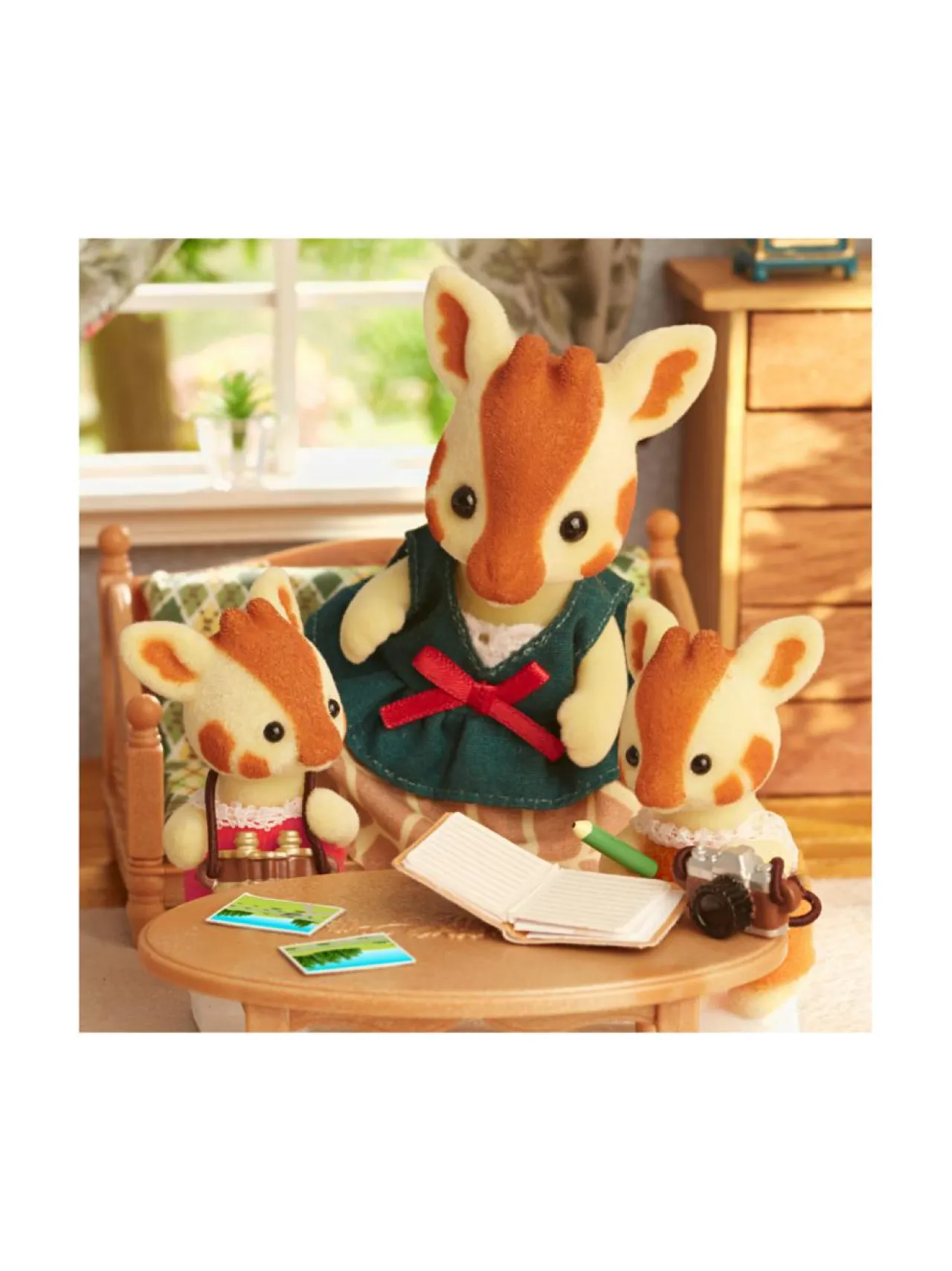 SYLVANIAN FAMILIES Kirahviperhe Highbranch^ Nuket & Nuken Tarvikkeet