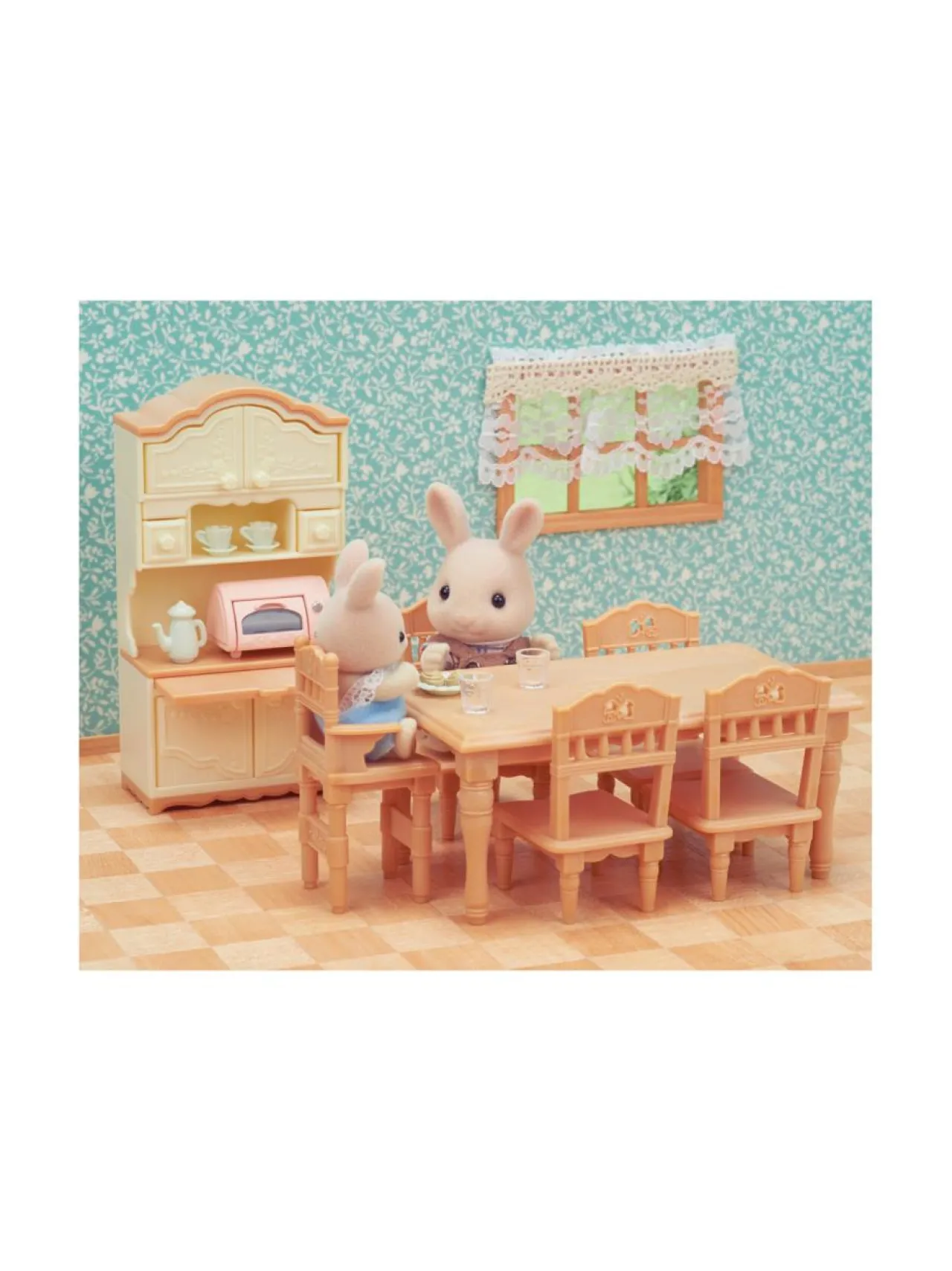 Nuket & Nuken Tarvikkeet<SYLVANIAN FAMILIES Ruokailuhuoneen kalusteet