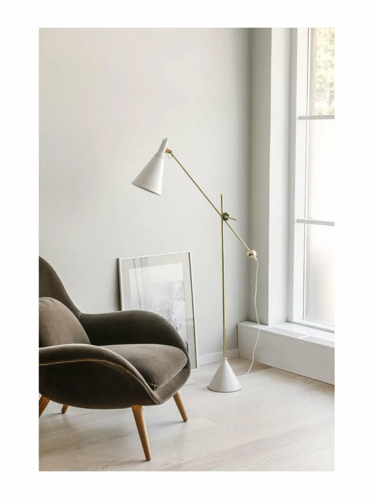 Lattiavalaisimet<Innolux Tapio-lattiavalaisin WHITE/BRASS