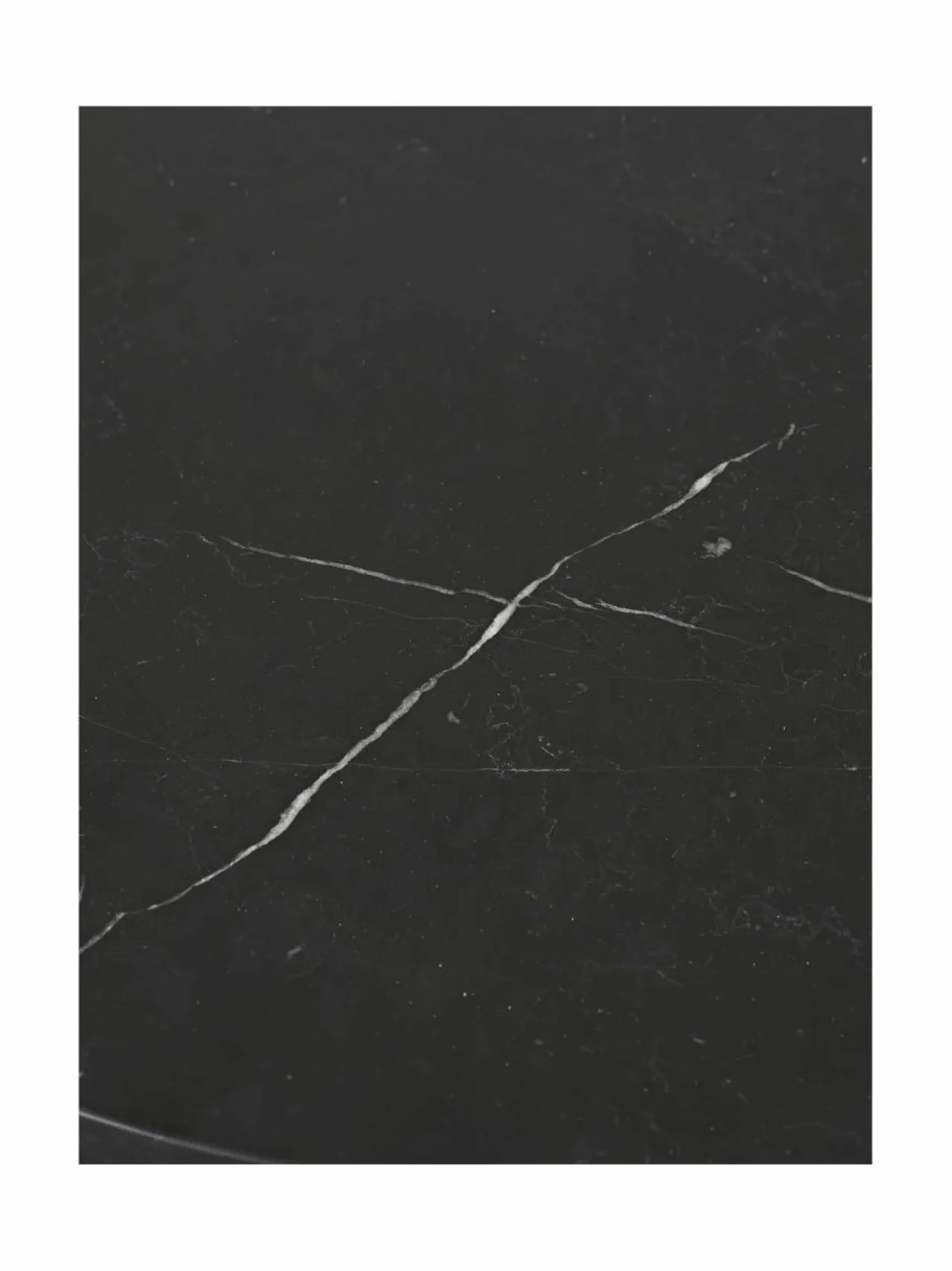 Pöydät<Ferm Living Taula-marmorinen sohvapöytä BLACK