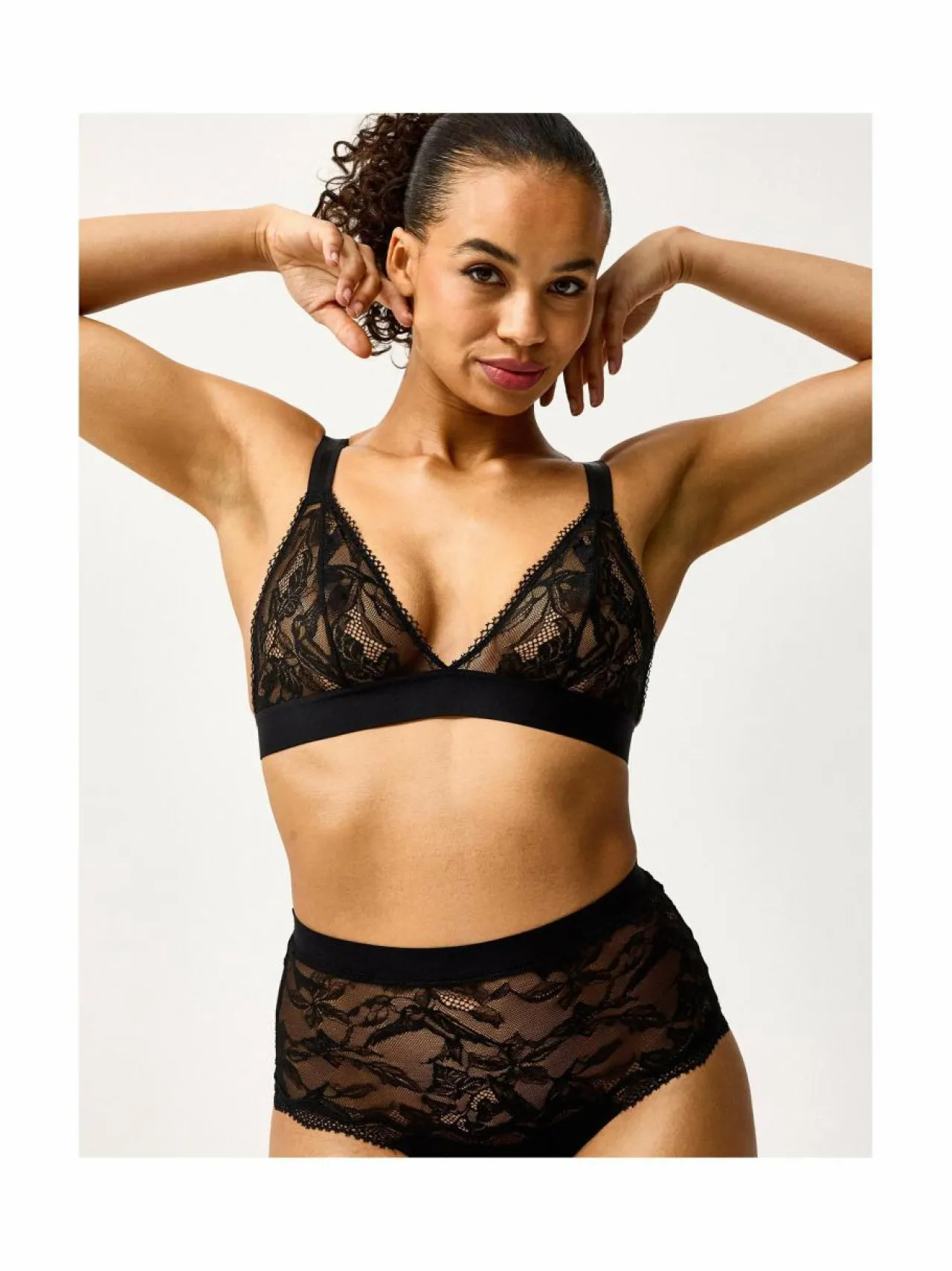 Alusvaatteet & -Asut<Closely The Bird Bralette -rintaliivit BLACK