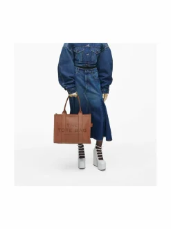 Shopperit<Marc Jacobs The Large Tote -nahkalaukku 212 ARGAN OIL