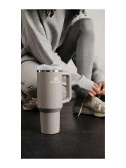Stanley The Quencher H2.O FlowState™ Tumbler -termosmuki 1.18 l^ Tee, Kahvi & Vesi
