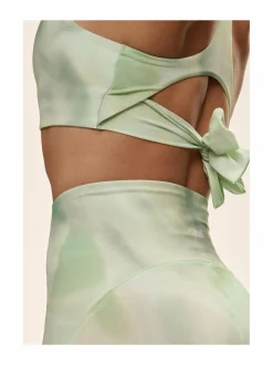Paidat, Hupparit & Colleget<Casall Tie Back -treenitoppi 591 ILLUSION GREEN