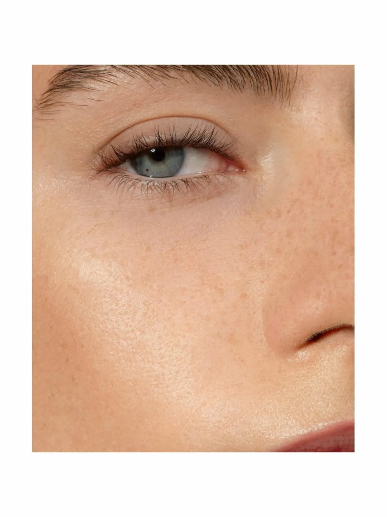 Kasvojenhoito<Madara Tint Hyaluron Tinted Serum -sävyttävä seerumi