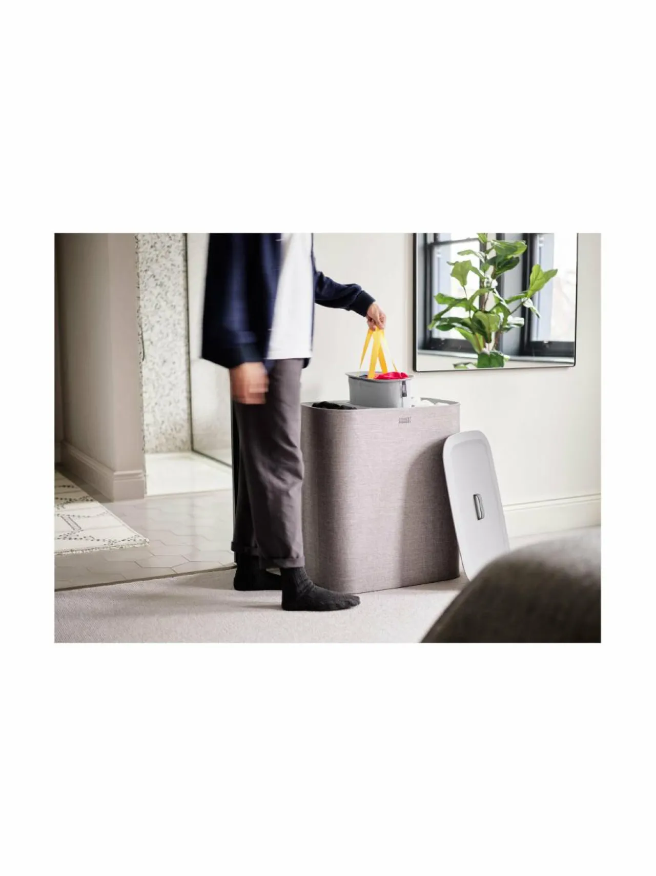 Pyykkihuolto<Joseph Joseph Tota Trio Easy-empty -pyykinlajittelukori 90 l GREY