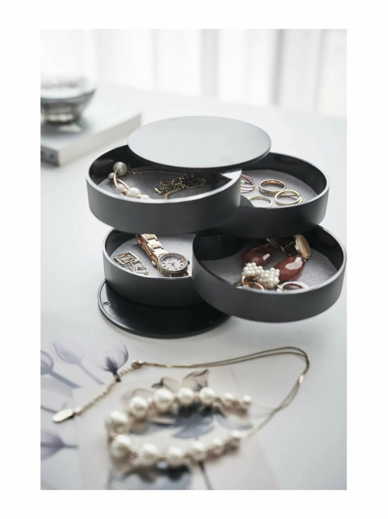 Yamazaki Tower Accessory Tray -korulipas^ Säilytys