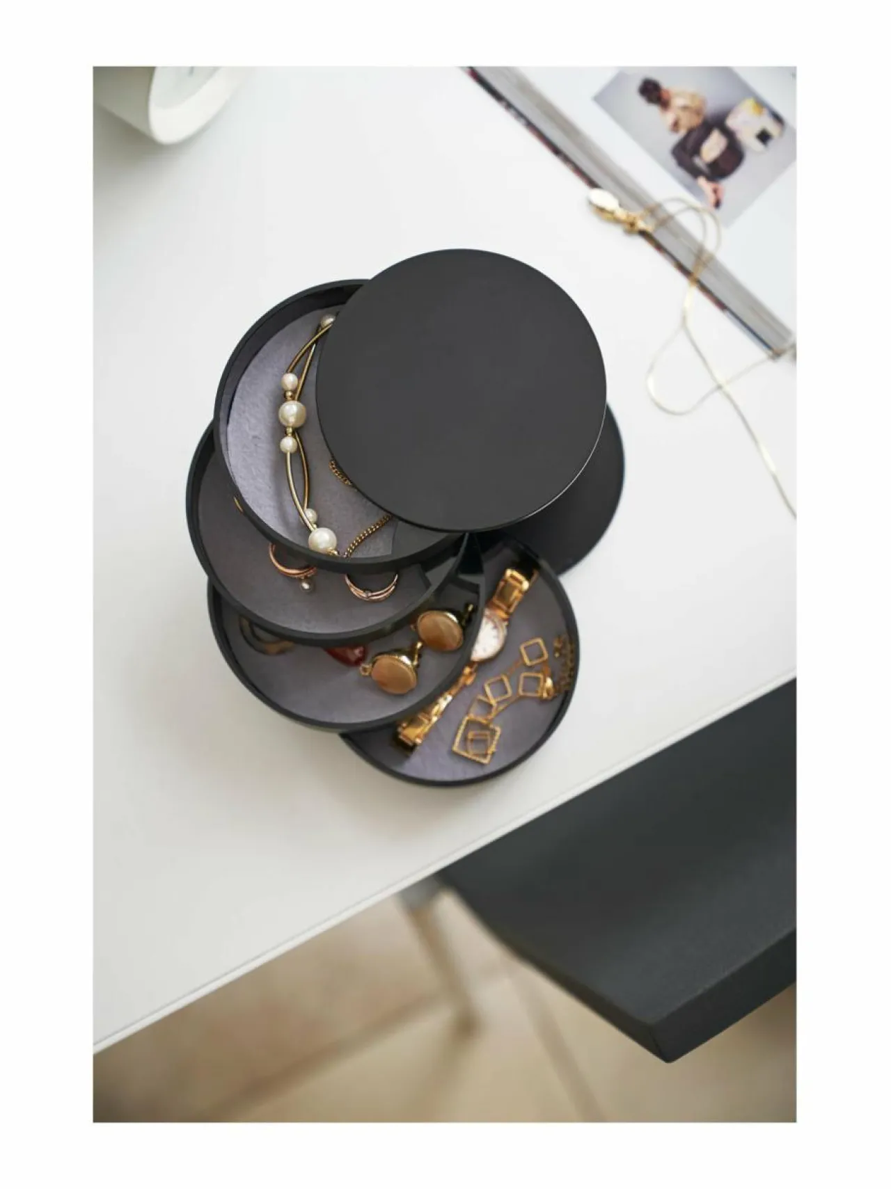 Yamazaki Tower Accessory Tray -korulipas^ Säilytys