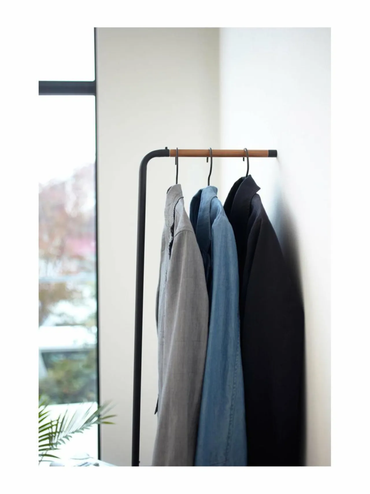 Yamazaki Tower Slim -vaateteline 160 x 38,5 x 42 cm^ Säilytys