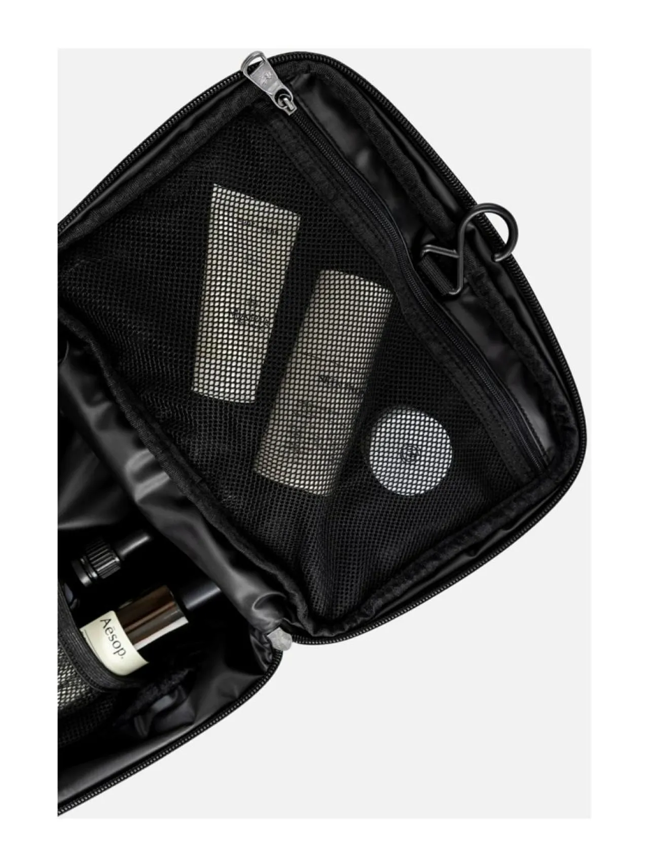 Toiletti- & Meikkilaukut<MMV Bags Traveler WashBag -toilettilaukku
