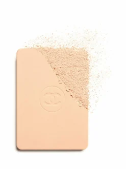 Kasvot<CHANEL ULTRA LE TEINT Ultrawear All Day Comfort Flawless Finish Compact Foundation