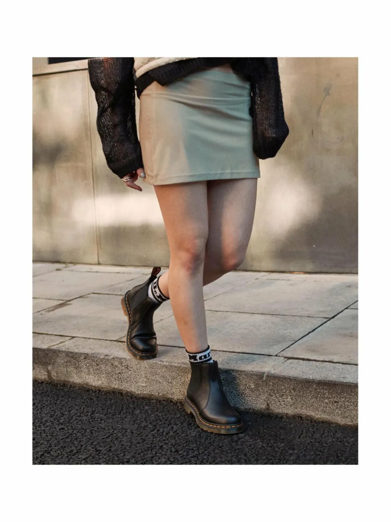 Dr. Martens Virginia Chelsea -nahkanilkkurit^ Nilkkurit