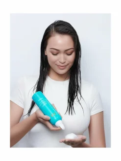 Moroccanoil Volumizing Mousse -muotovaahto 250 ml^ Muotoilu & Viimeistely