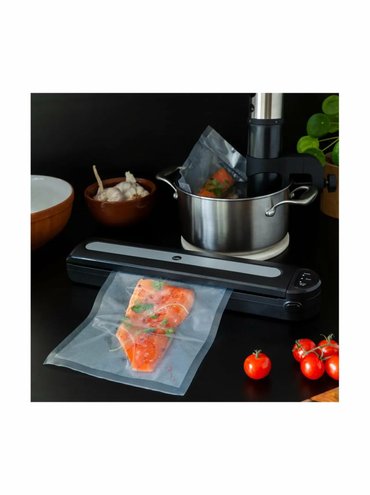Muut Keittiölaitteet<Wilfa VS-0812B Trout Vacuum Sealer -tyhjiöpakkauslaite BLACK