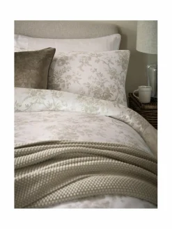 Liinavaatteet<Laura Ashley Walled Garden -satiinipussilakanasetti 05 DOVE GREY