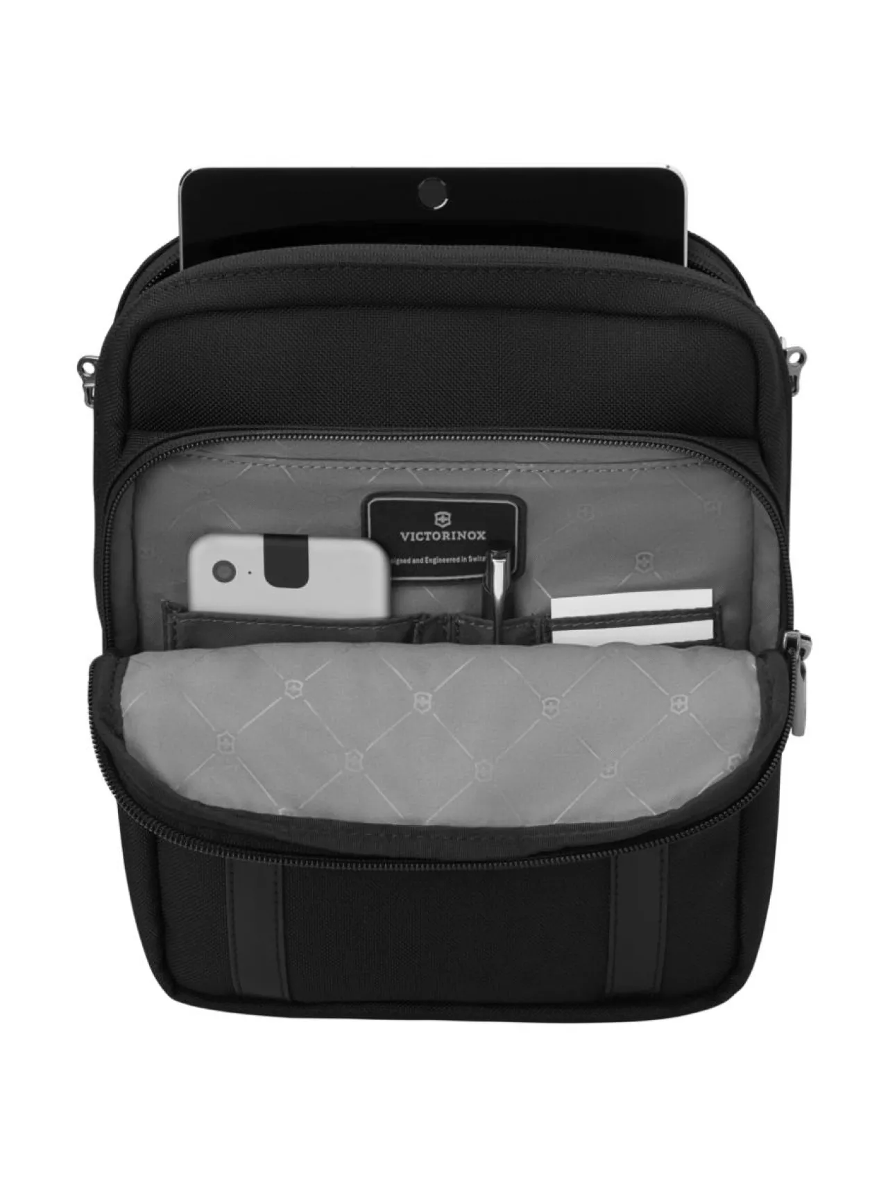 Tietokonelaukut<Victorinox Travel Gear Werks tablettilaukku 6 l MUSTA