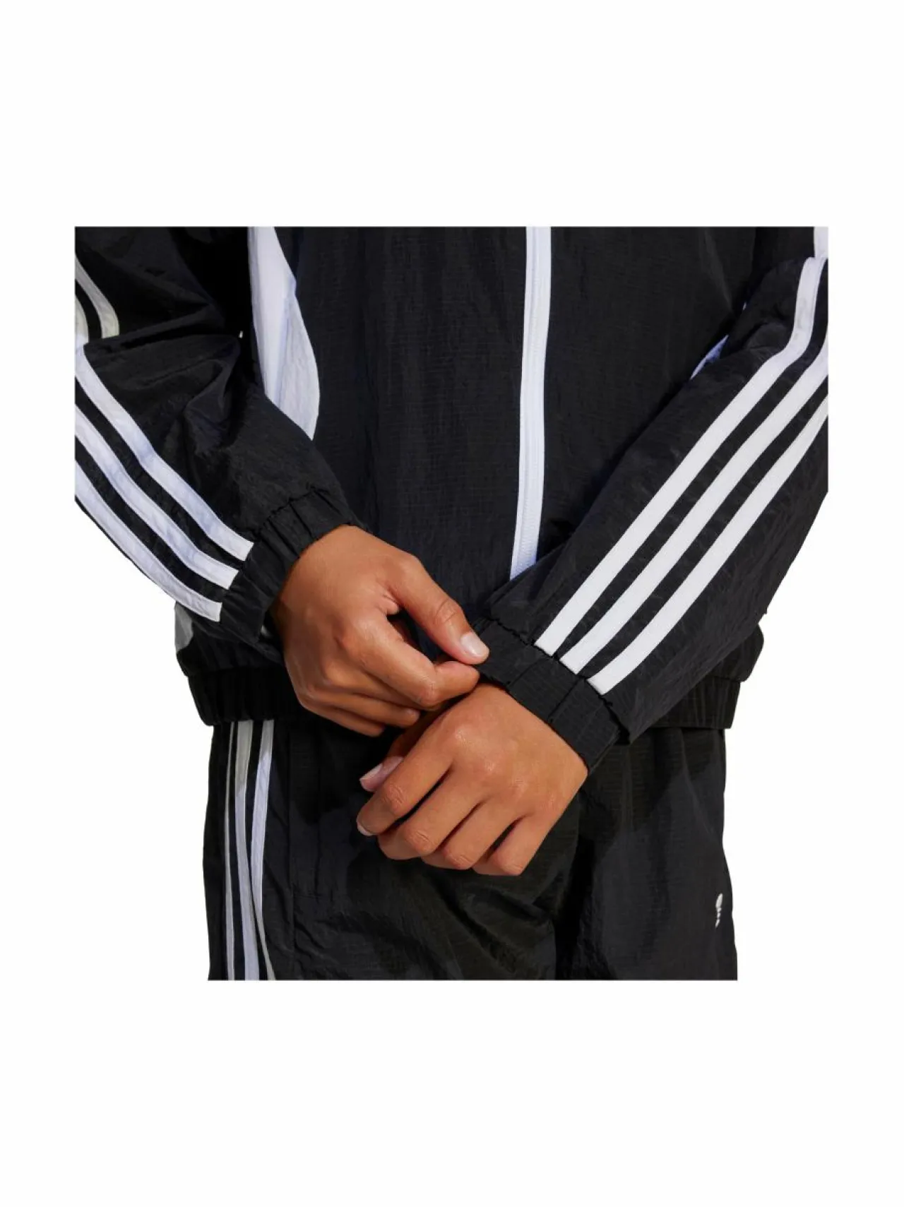 Ulkoiluvaatteet<adidas Originals Woven Tracktop -treenitakki JC9112 BLACK