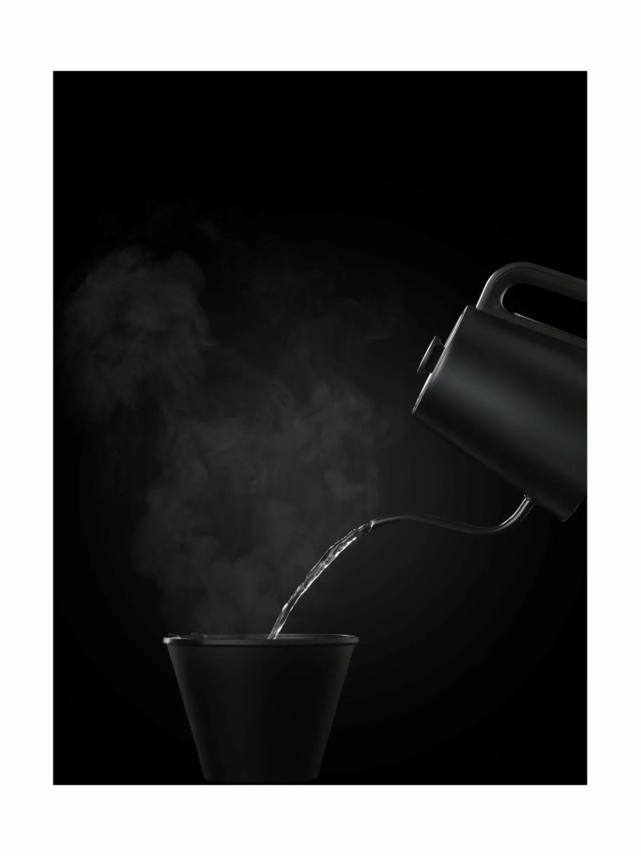 Kahvin- & Vedenkeittimet<Wilfa WSPOK-1000B Svart Pour -vedenkeitin BLACK