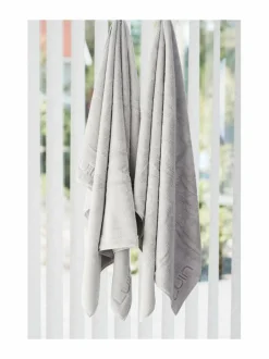 Kylpyhuonetekstiilit<LUIN LIVING Your Home Your Spa -pyyhe PEARL GREY